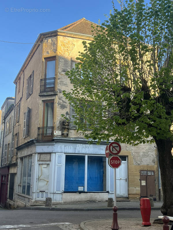 Maison à CHAROLLES
