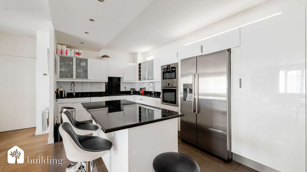 Appartement à LEVALLOIS-PERRET