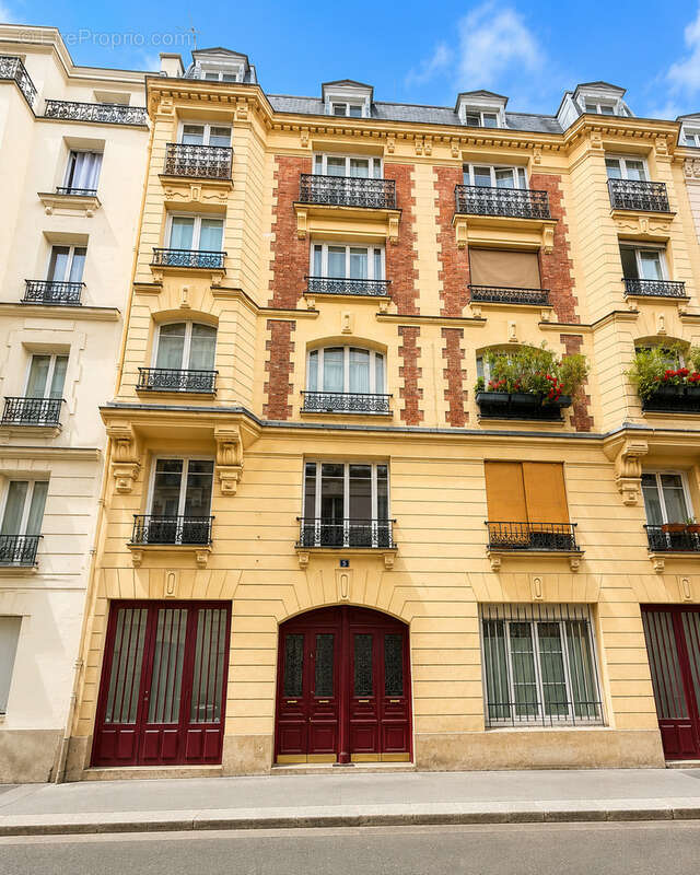 Appartement à PARIS-11E