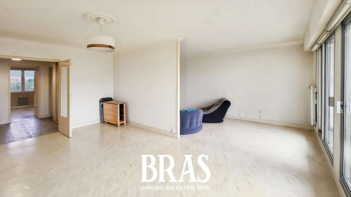 Appartement à LE POULIGUEN