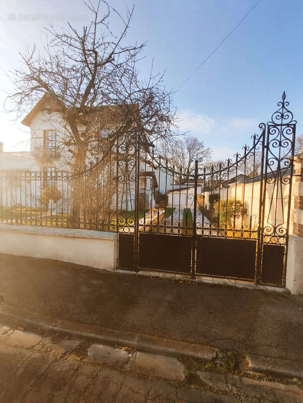 Maison à AULNAY-SOUS-BOIS