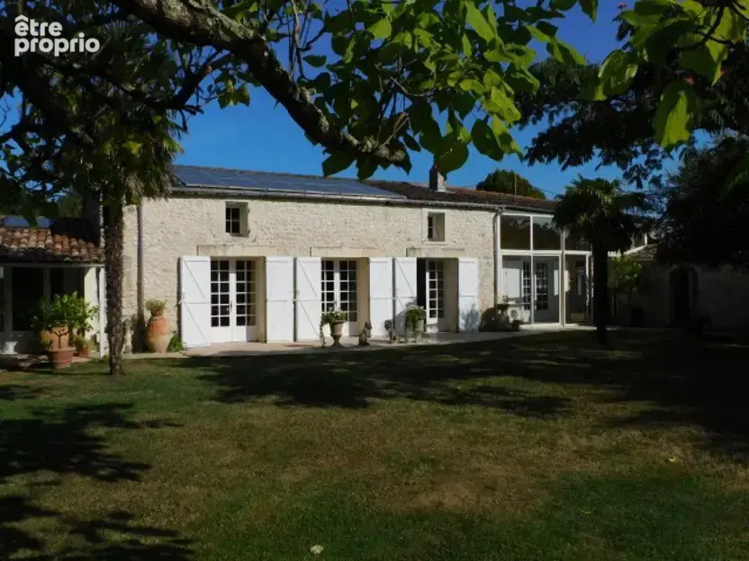 Maison à LE CHAY