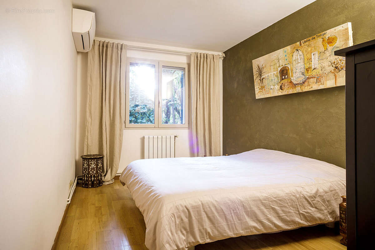 Appartement à MARSEILLE-9E