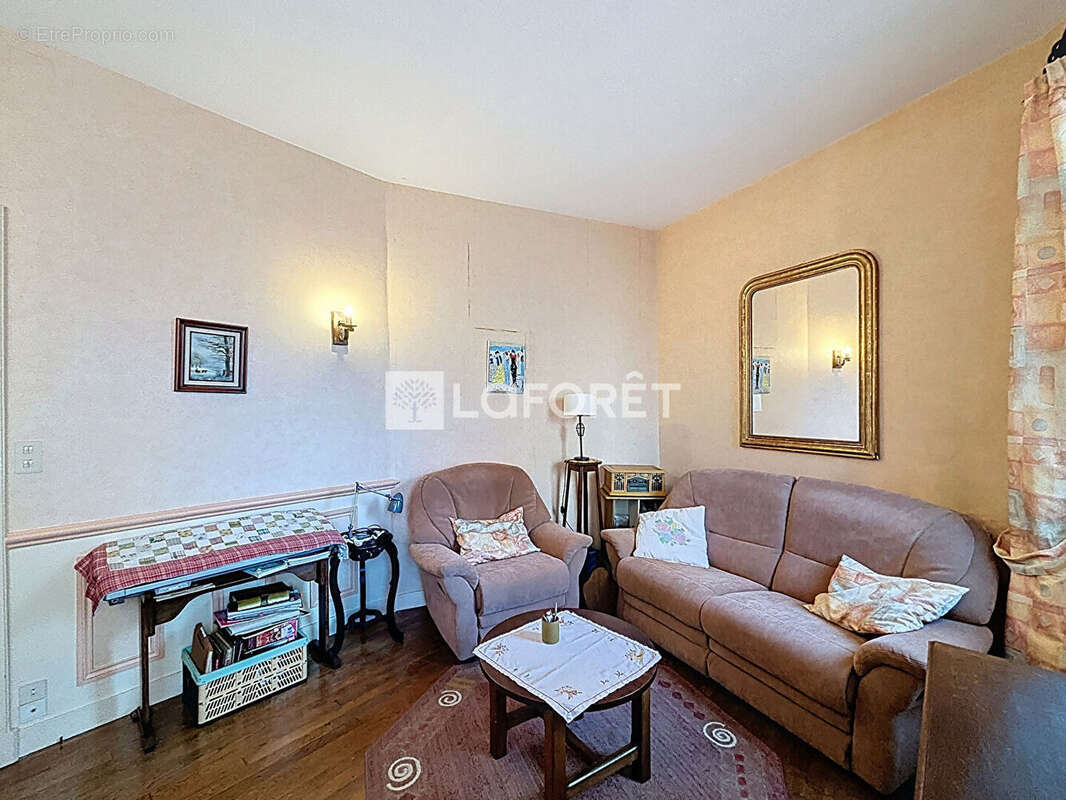 Maison à LA FERRIERE-AUX-ETANGS