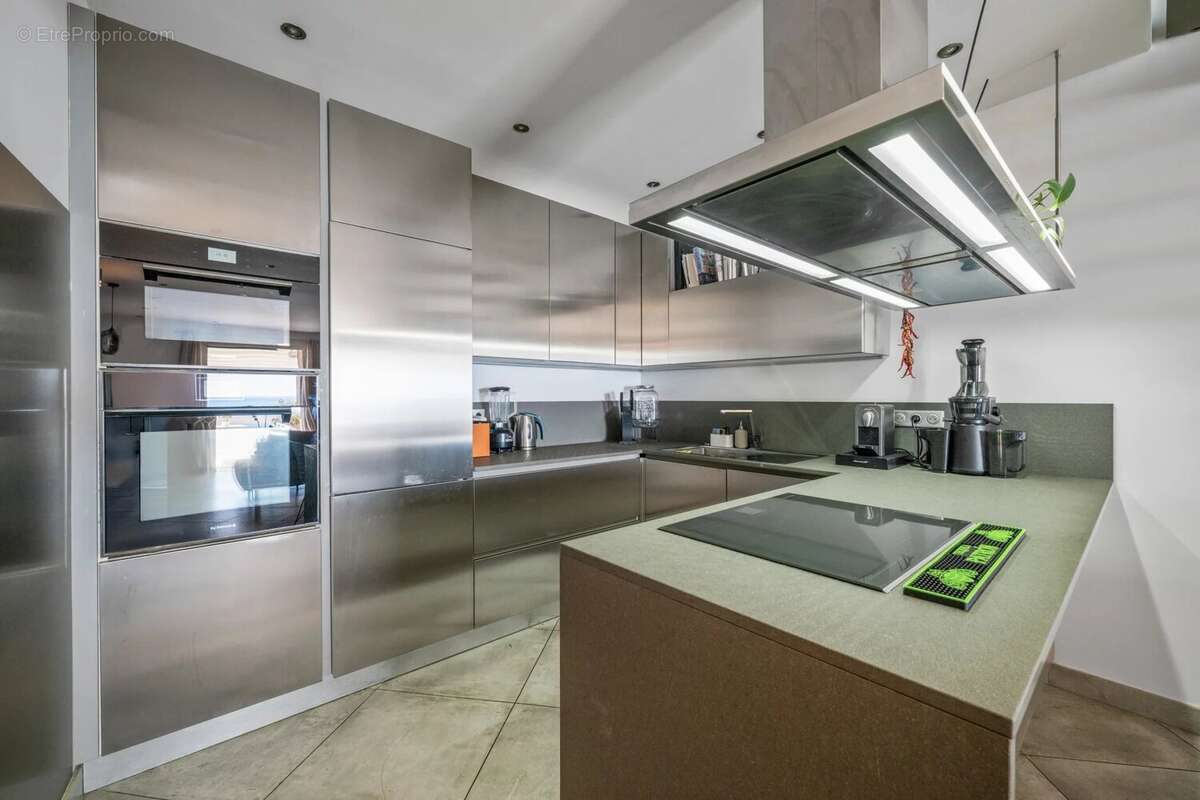 Appartement à CAP-D'AIL