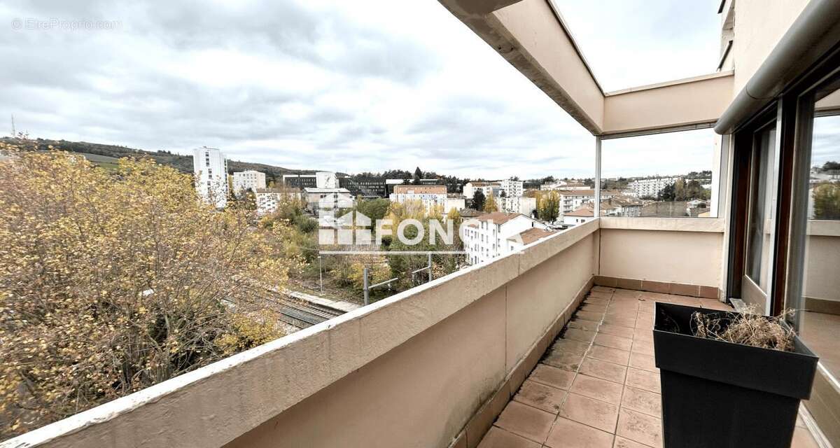 Appartement à SAINT-ETIENNE