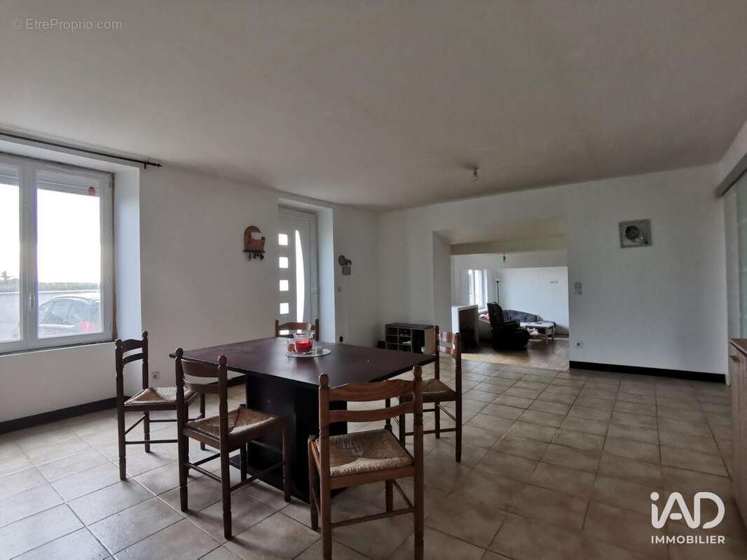 Maison 151 m² à Saint-Germier  - photo 8