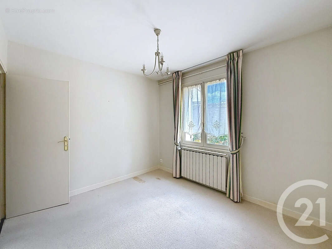 Maison 140 m² à Provins  - photo 16
