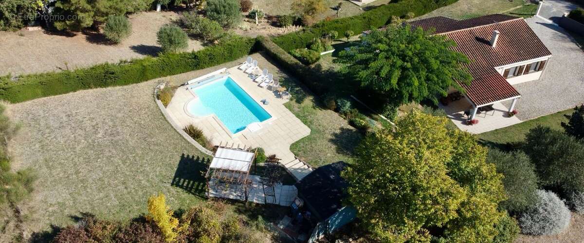 Maison à PIEUSSE