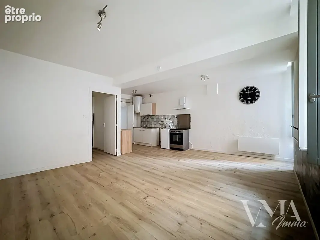 Villefranche-sur-Saône (69400) — Appartement T2 rénové avec terrasse — 138 000€ - photo 9