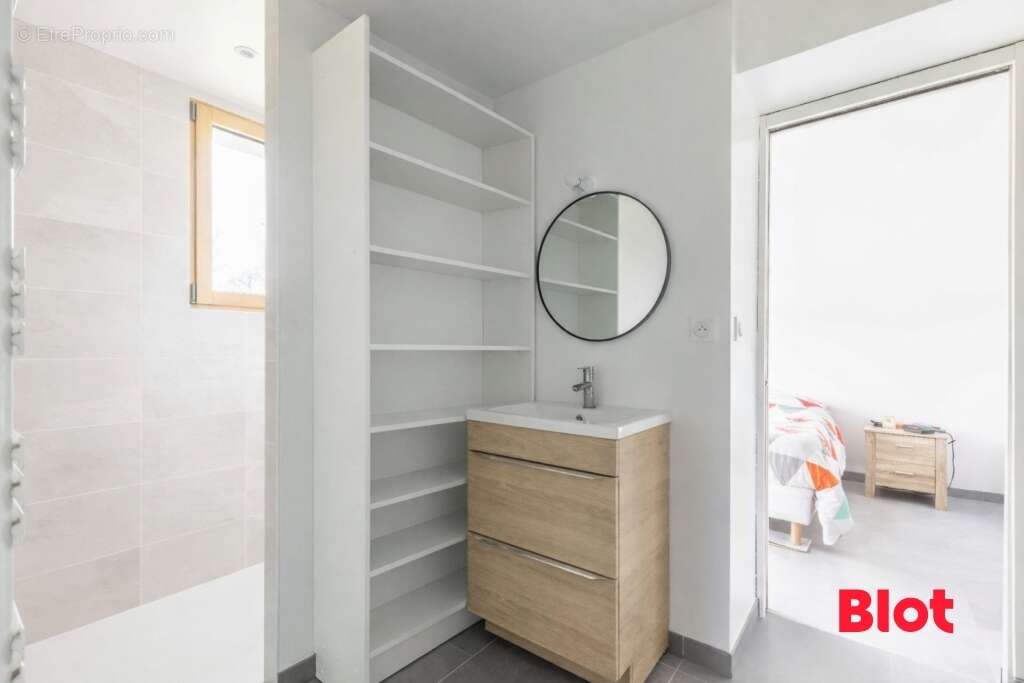 Maison à LA BOUEXIERE