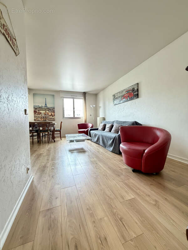 Appartement à BURES-SUR-YVETTE
