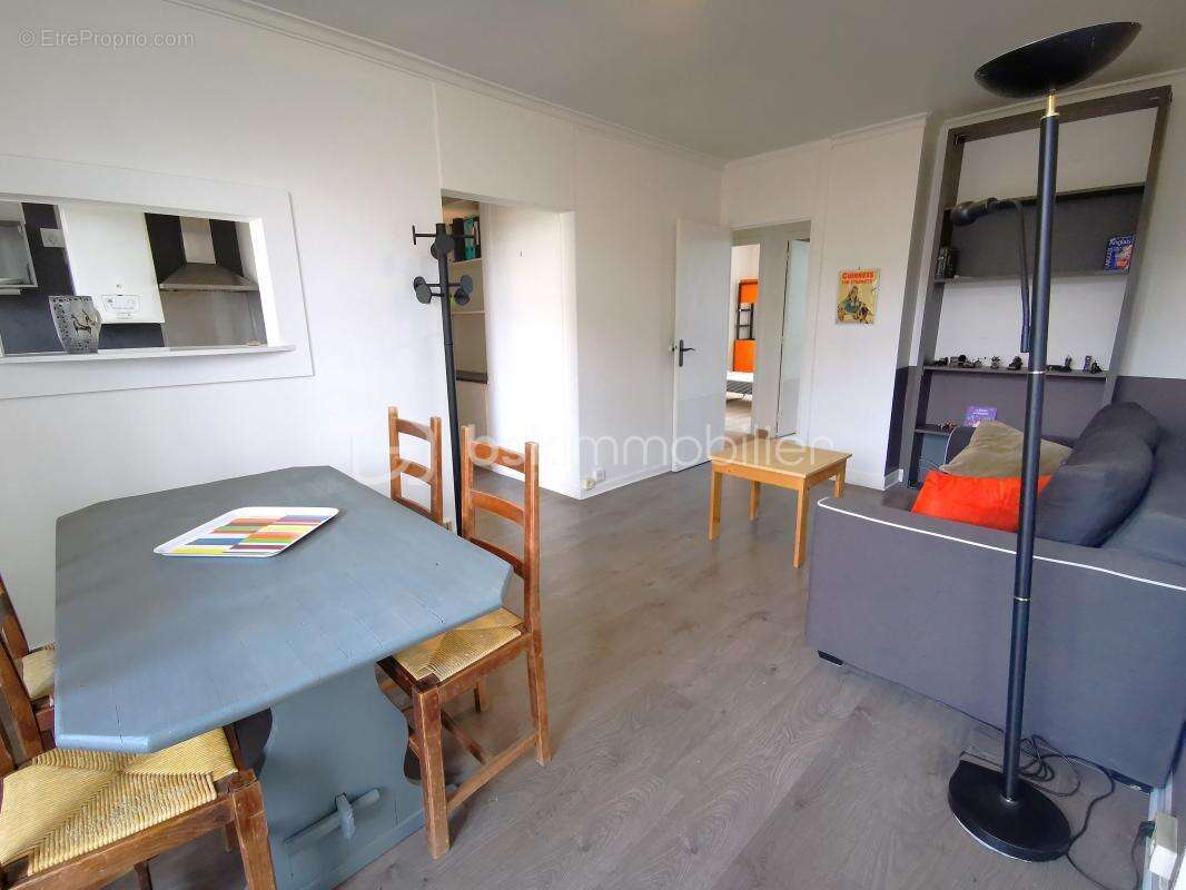 Lyon 9ᵉ – T3 Bis lumineux avec balcon, cave et vue dégagée - photo 3