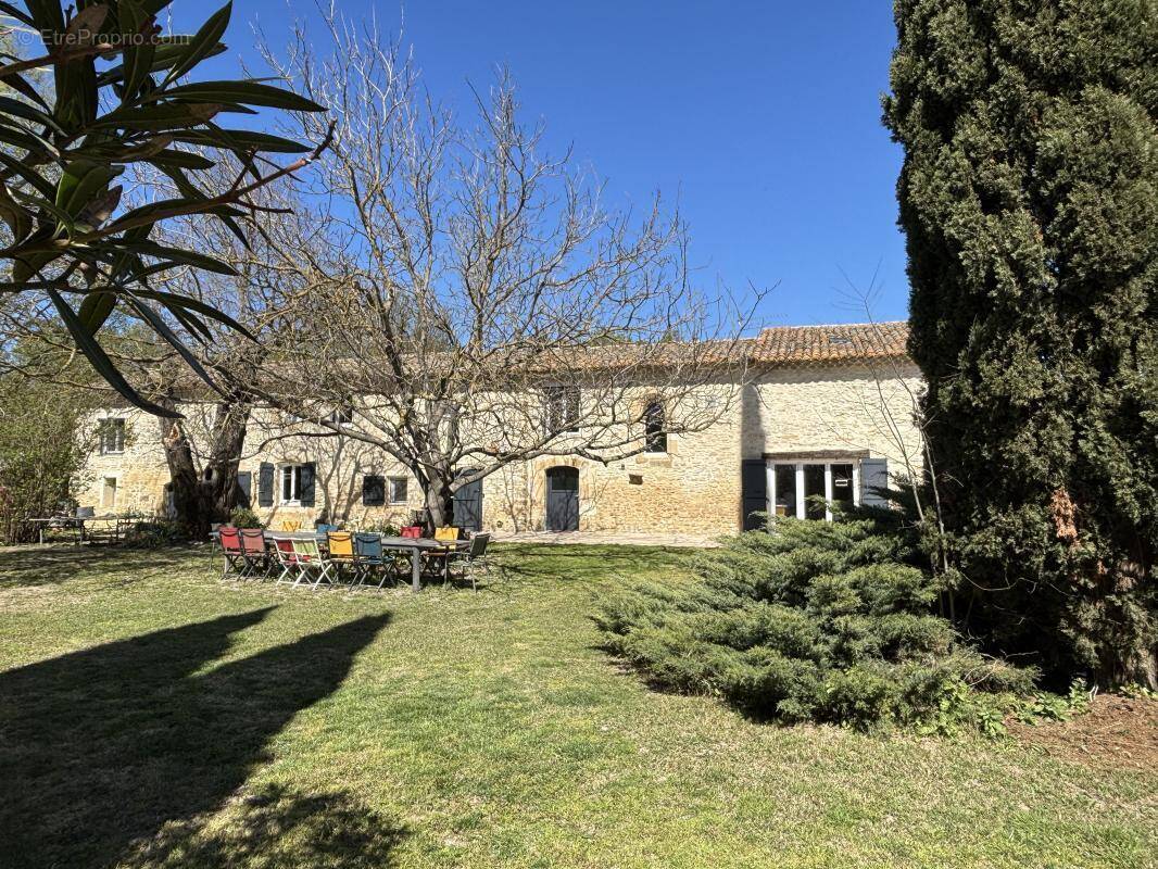 Maison à CADEROUSSE