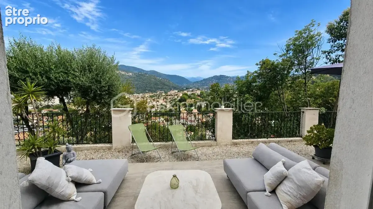 La Trinité – Villa avec vue dégagée, belles terrasses et garage triple - photo 2