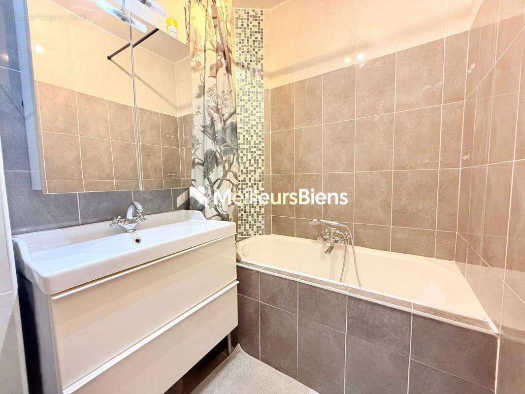 Appartement à ENGHIEN-LES-BAINS