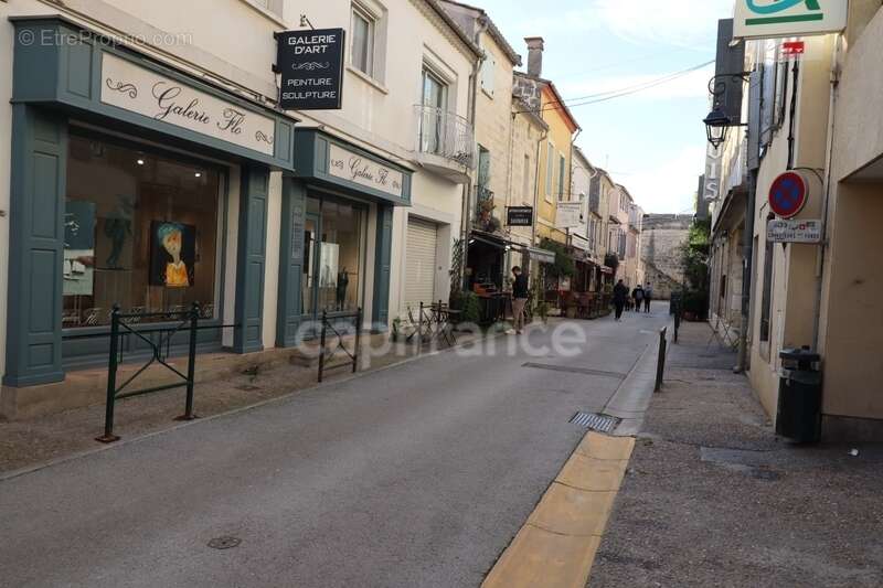 GARD (30) AIGUES-MORTES (30200) à vendre Immeuble mixte de 280 m 2, 1 local commercial 115 m 2 et 3 appartements - photo 18