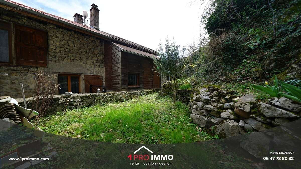 n°8 - Maison à NOYAREY