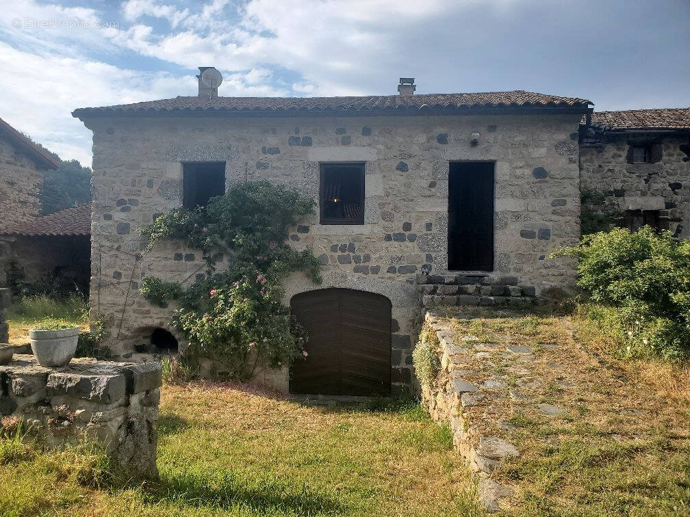 Maison à ALLEYRAS