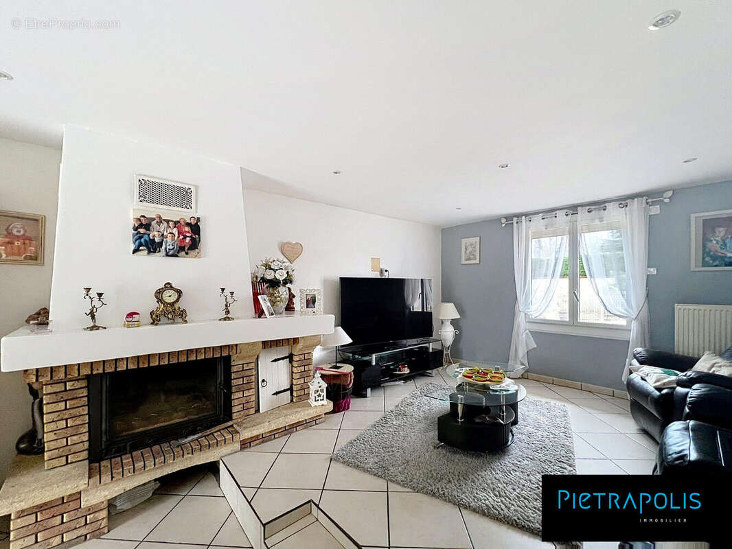 Maison à VILLETTE-D&#039;ANTHON