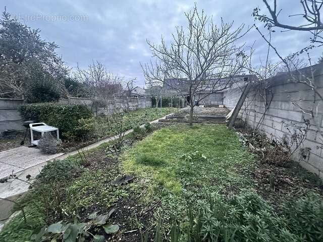 Maison à BONNEUIL-SUR-MARNE