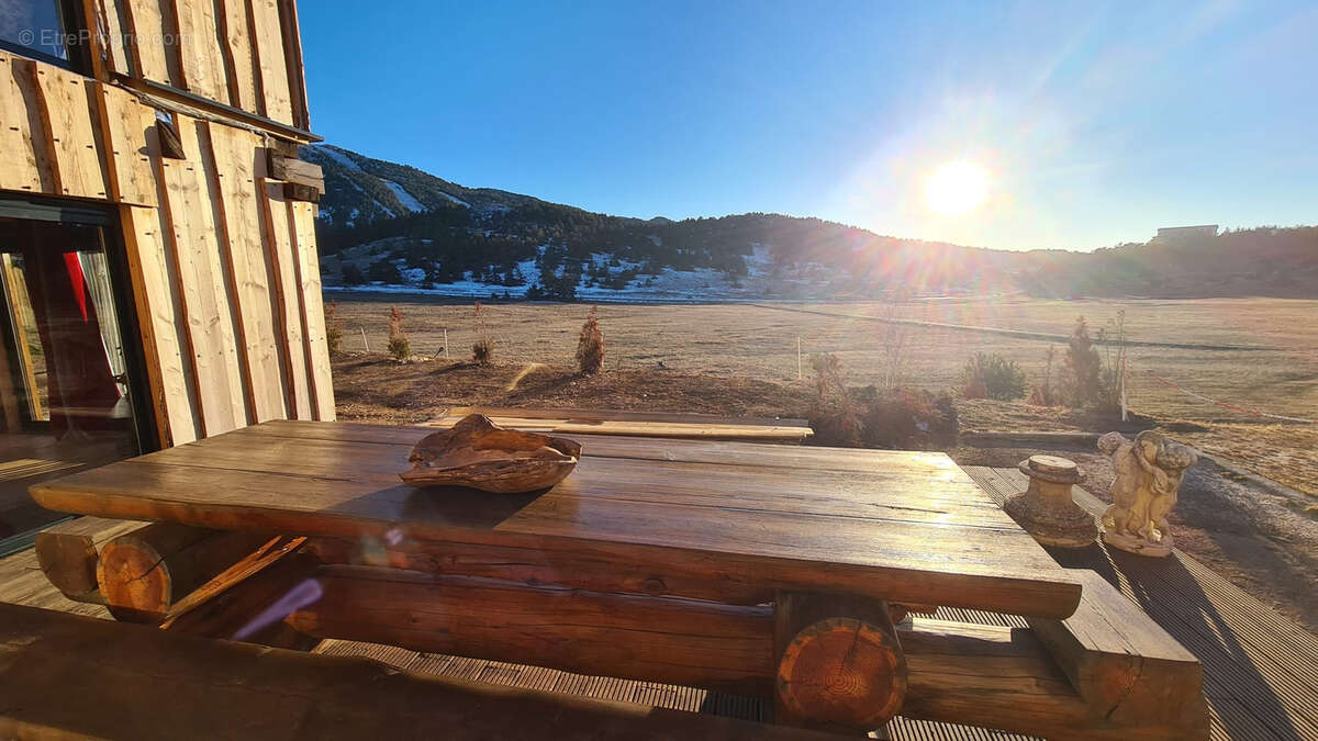 Maison à GREOLIERES