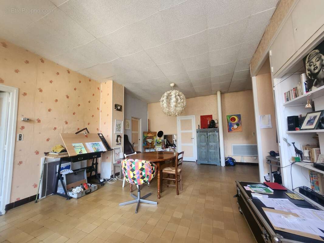 Appartement à SAINT-LEONARD-DE-NOBLAT