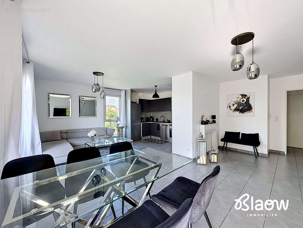 Appartement 88 m² à Decines-Charpieu  - photo 3