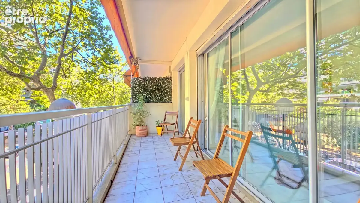 CANNES à vendre 3 pièces traversant traversant de 83 m2 avec terrasses - photo 2
