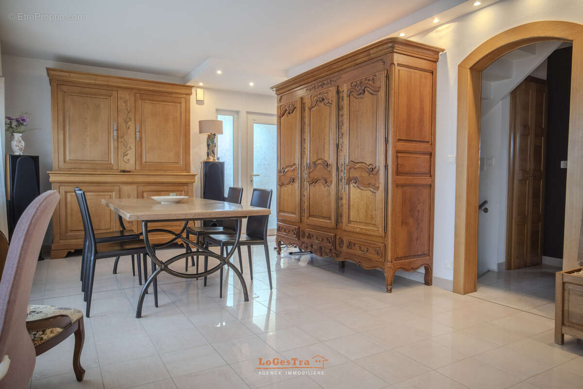 Maison à CONTREXEVILLE