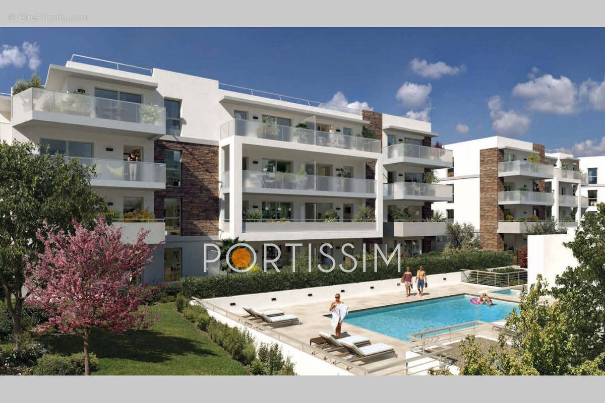 Appartement à SAINT-LAURENT-DU-VAR