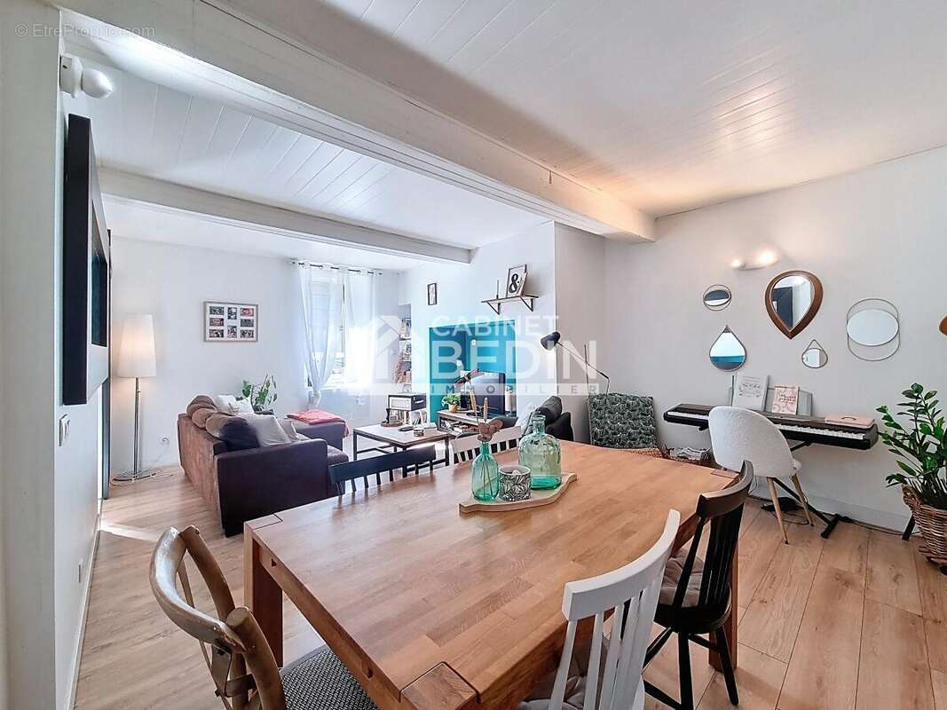 Maison à BRUGUIERES