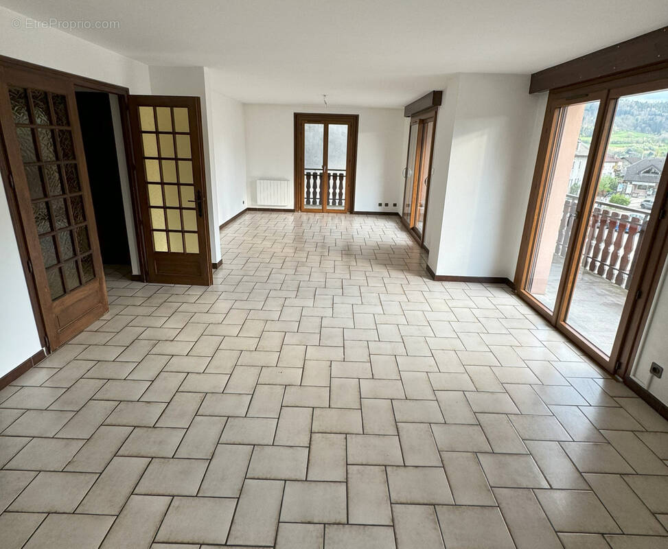 Appartement à TANINGES