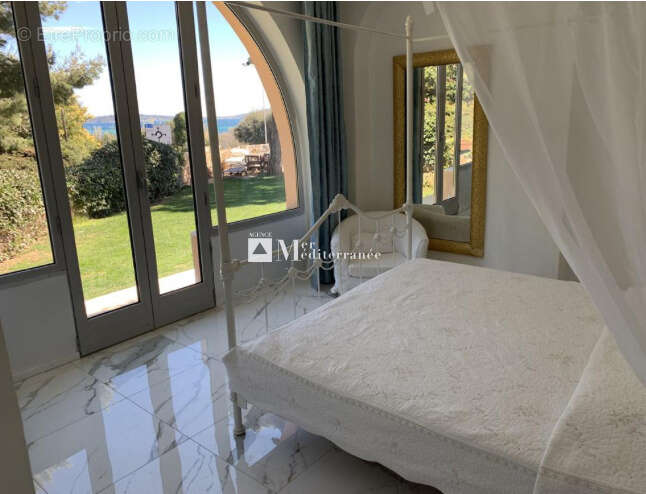 Appartement à GRIMAUD
