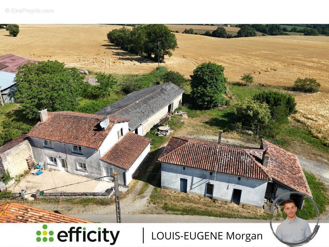 Maison à CHARROUX