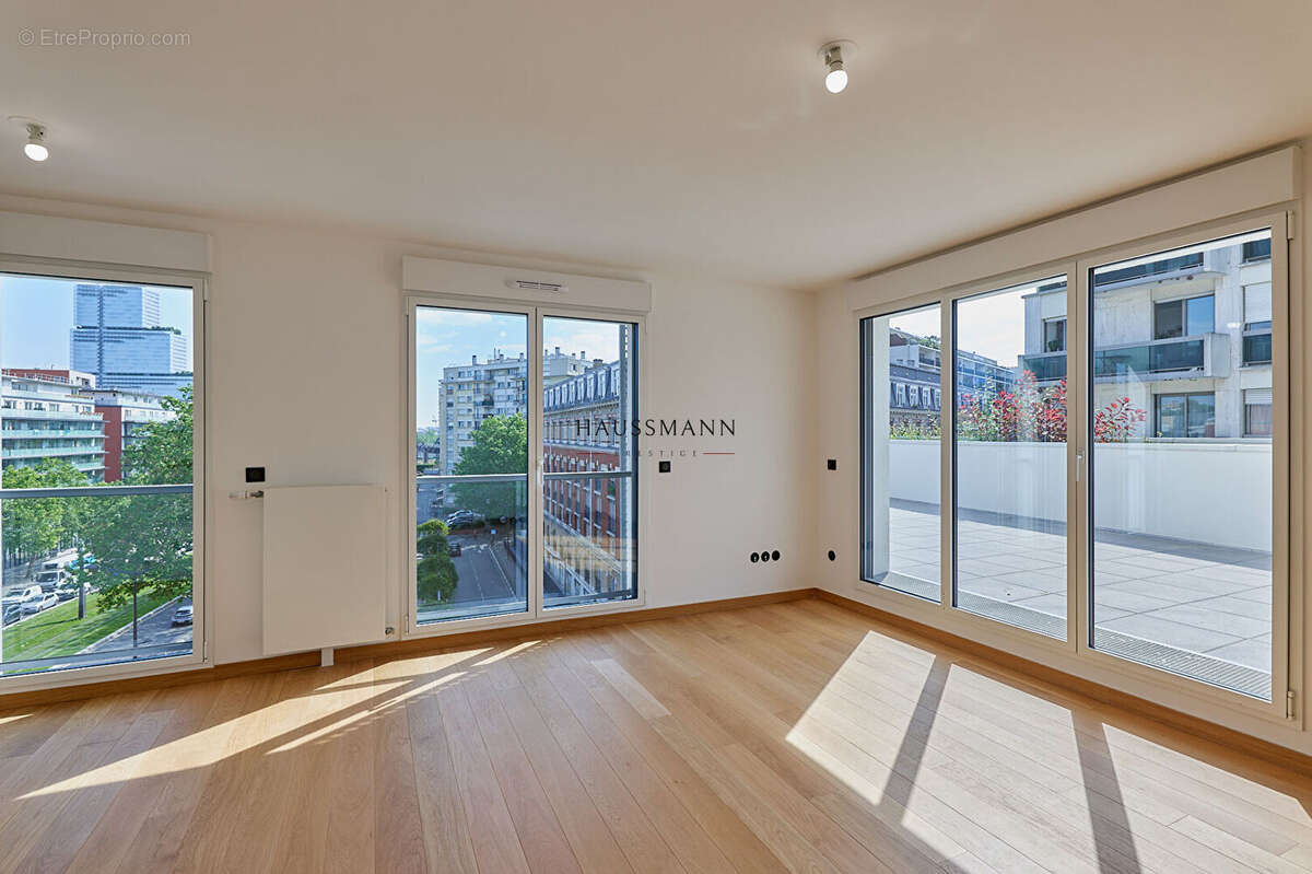 Appartement à PARIS-17E