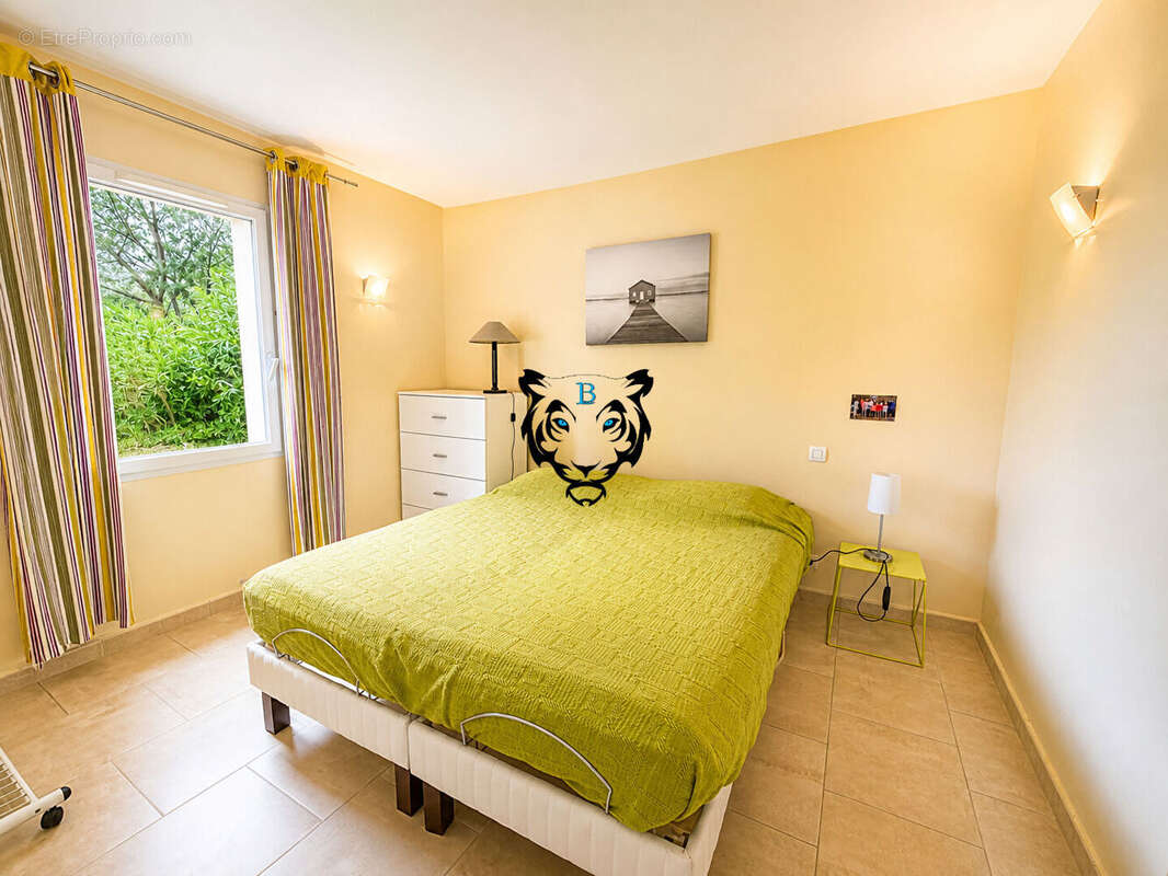 Maison à LES ISSAMBRES