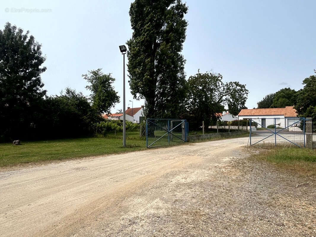 Terrain à LA GARNACHE