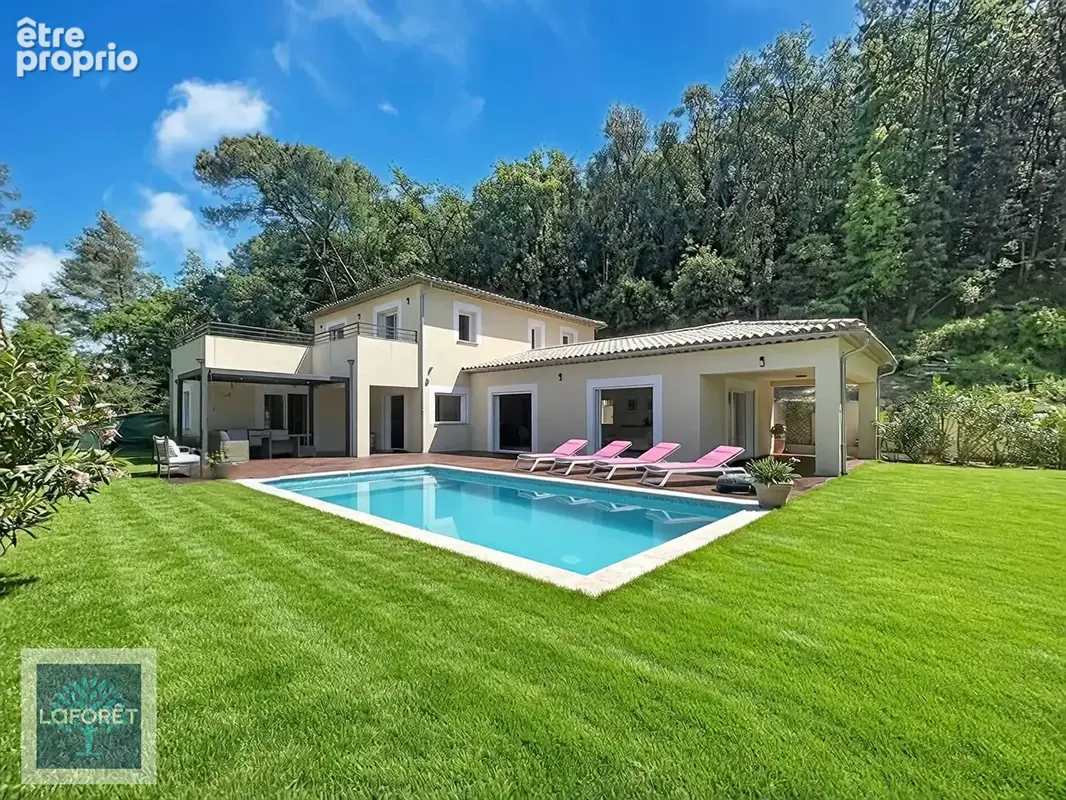 Maison à ROQUEFORT-LES-PINS