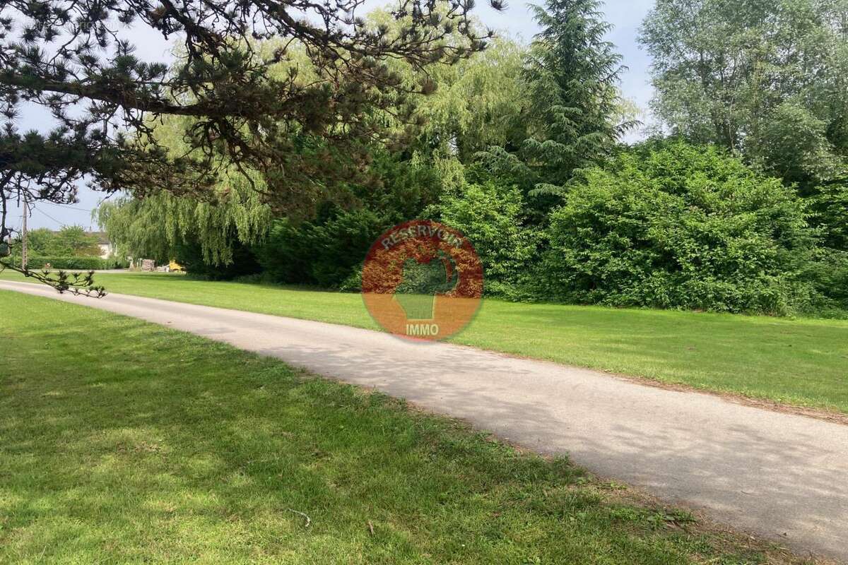 Terrain à SAINT-SAUVEUR