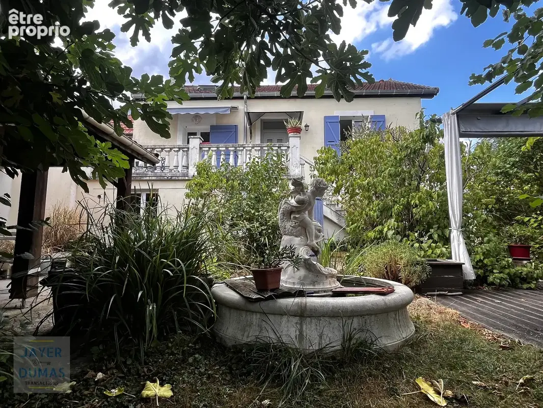Maison à SEVREY