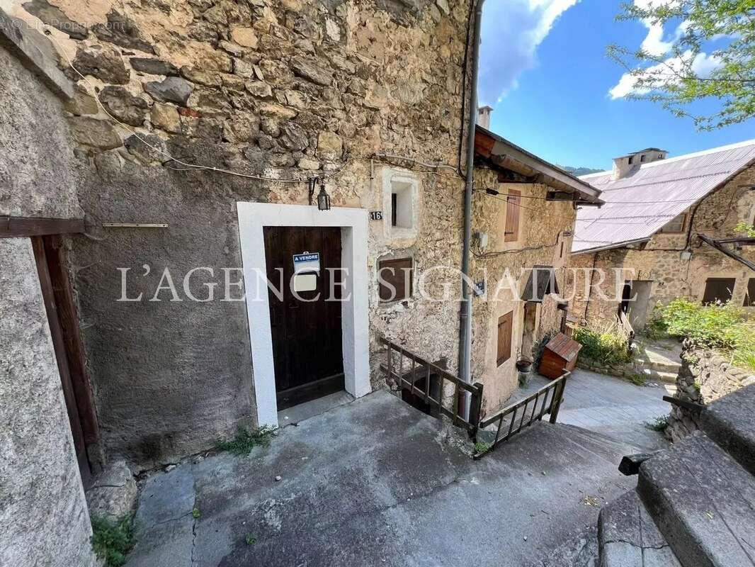 Péone "Bernadette" Maison de village 60m2 Vue dégagée - photo 2