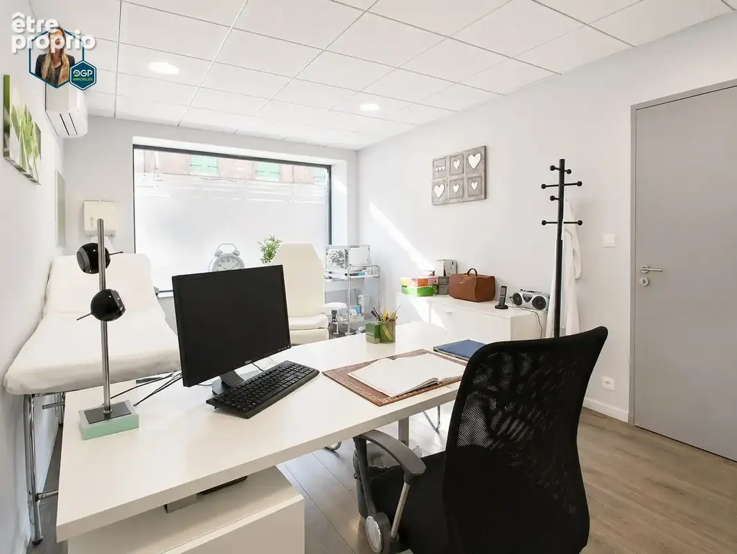 Appartement 300 m² à Castres  - photo 4
