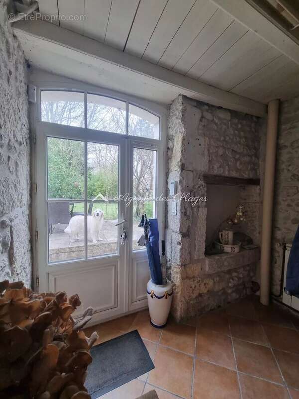 Maison à MESCHERS-SUR-GIRONDE