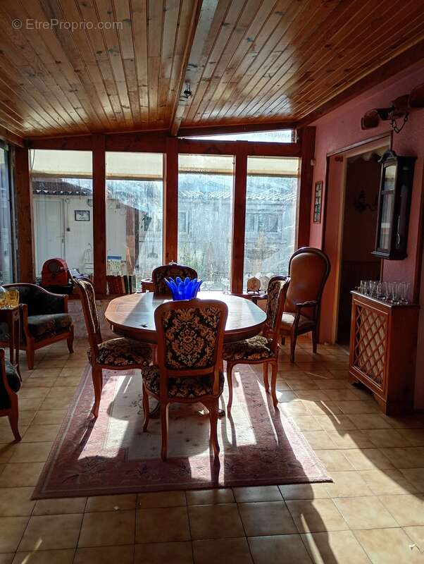 Maison 165 m² à Chateaubernard  - photo 9
