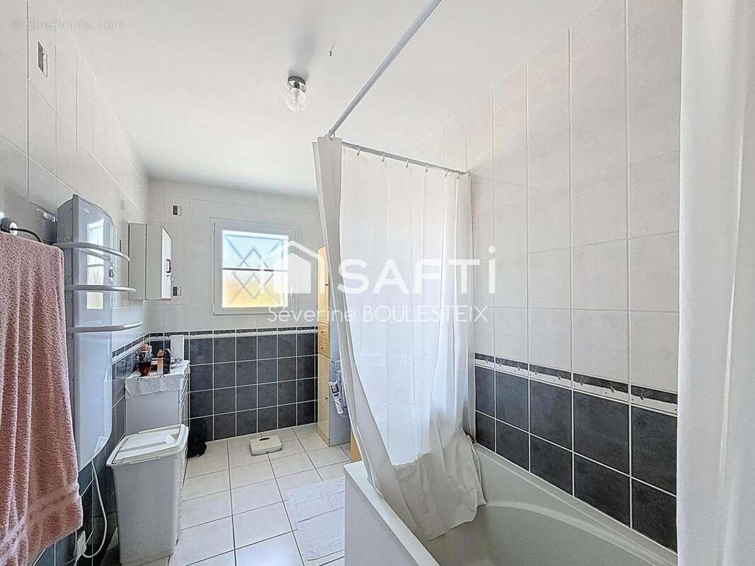 Photo 8 - Maison à LA COURONNE