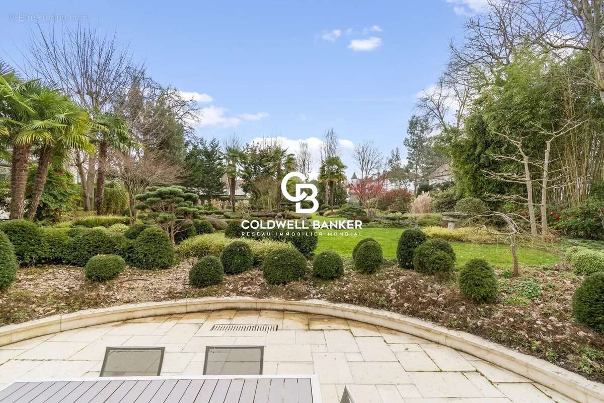 Maison à LE VESINET