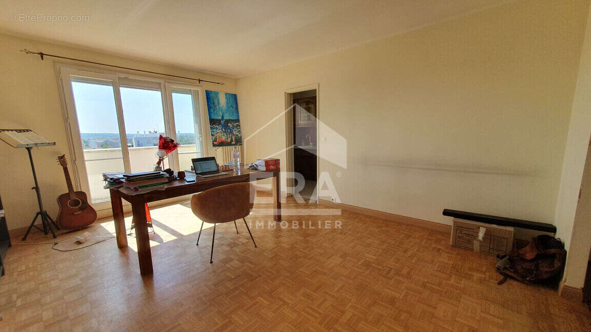 Appartement à SAINT-MAUR-DES-FOSSES