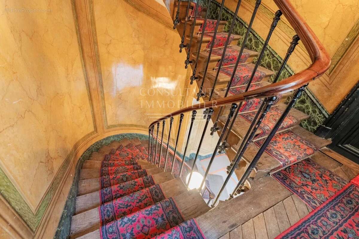 Appartement à PARIS-7E