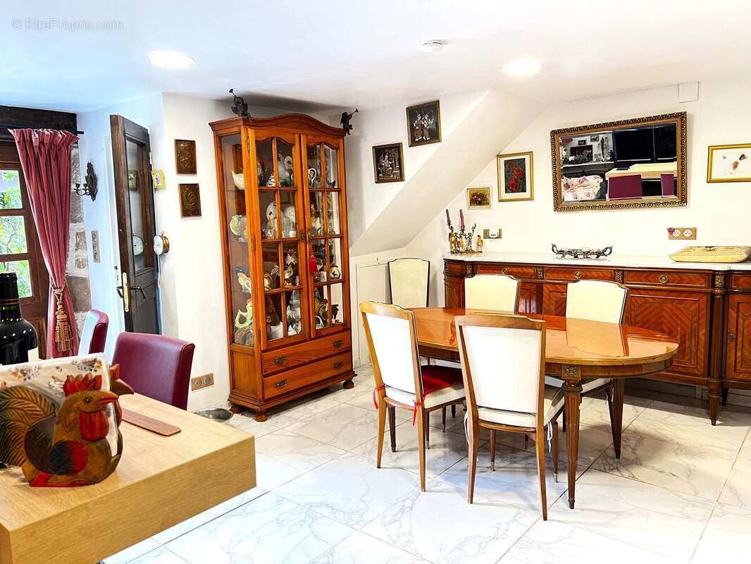 Maison à LACAPELLE-MARIVAL